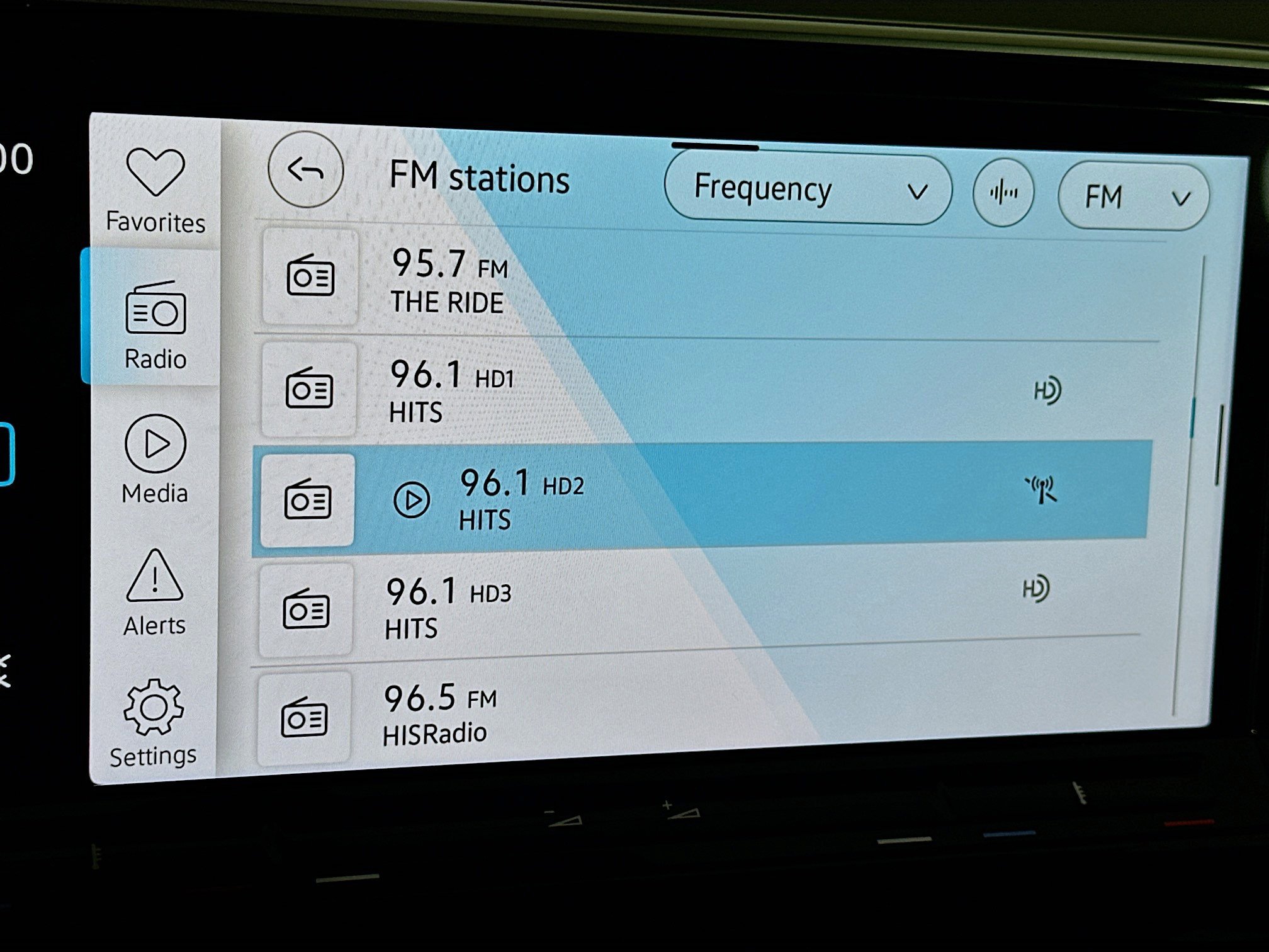 Used 2025 Volkswagen Atlas SE image 21