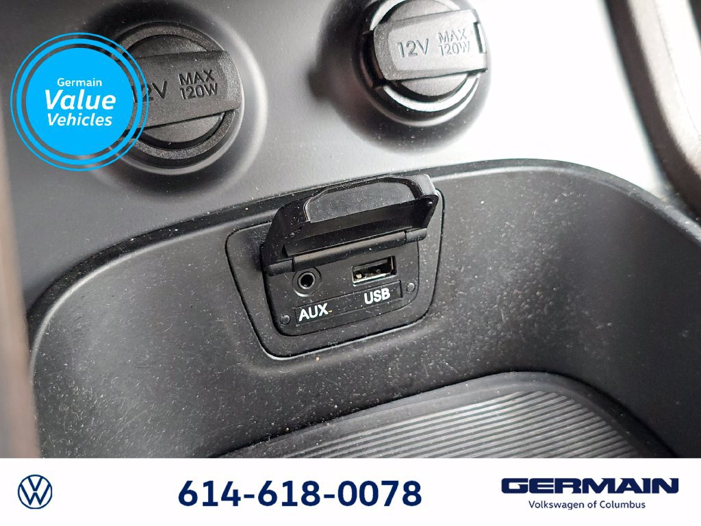 Used 2015 Hyundai Santa Fe Sport w/ Option Group 02 FWD image 33