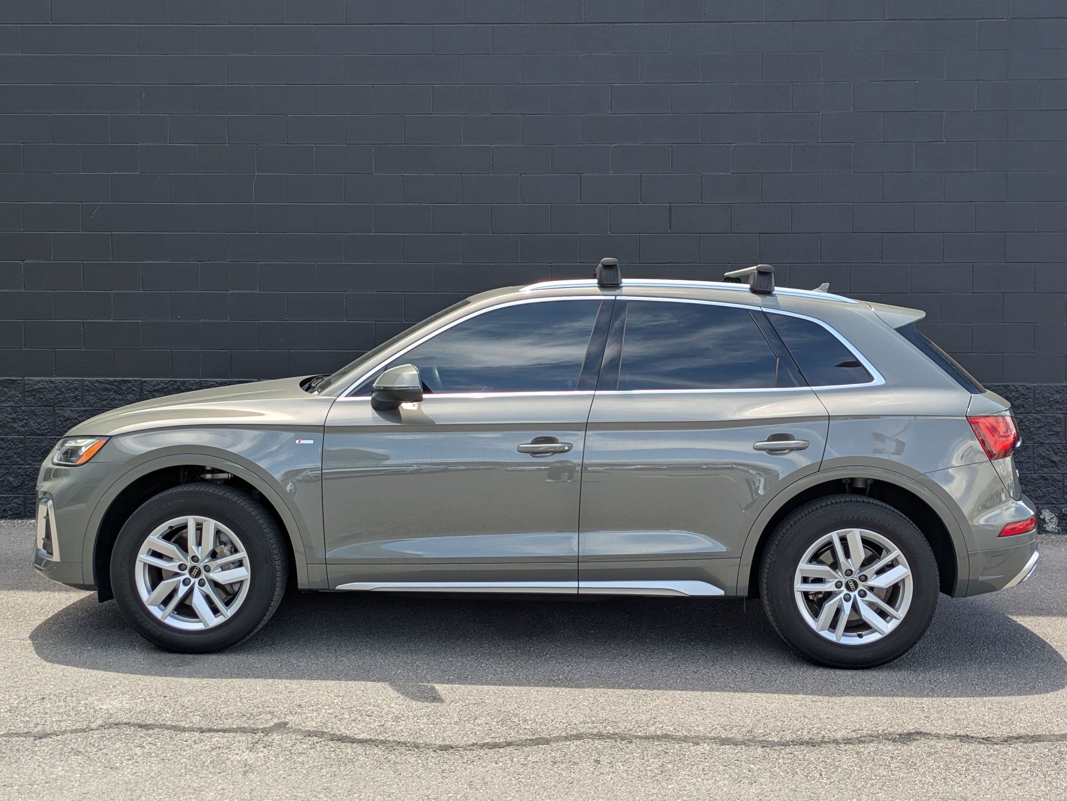 Certified 2023 Audi Q5 2.0T Premium w/ Convenience Package AWD/4WD image 9
