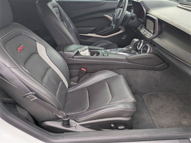 Used 2016 Chevrolet Camaro SS image 30