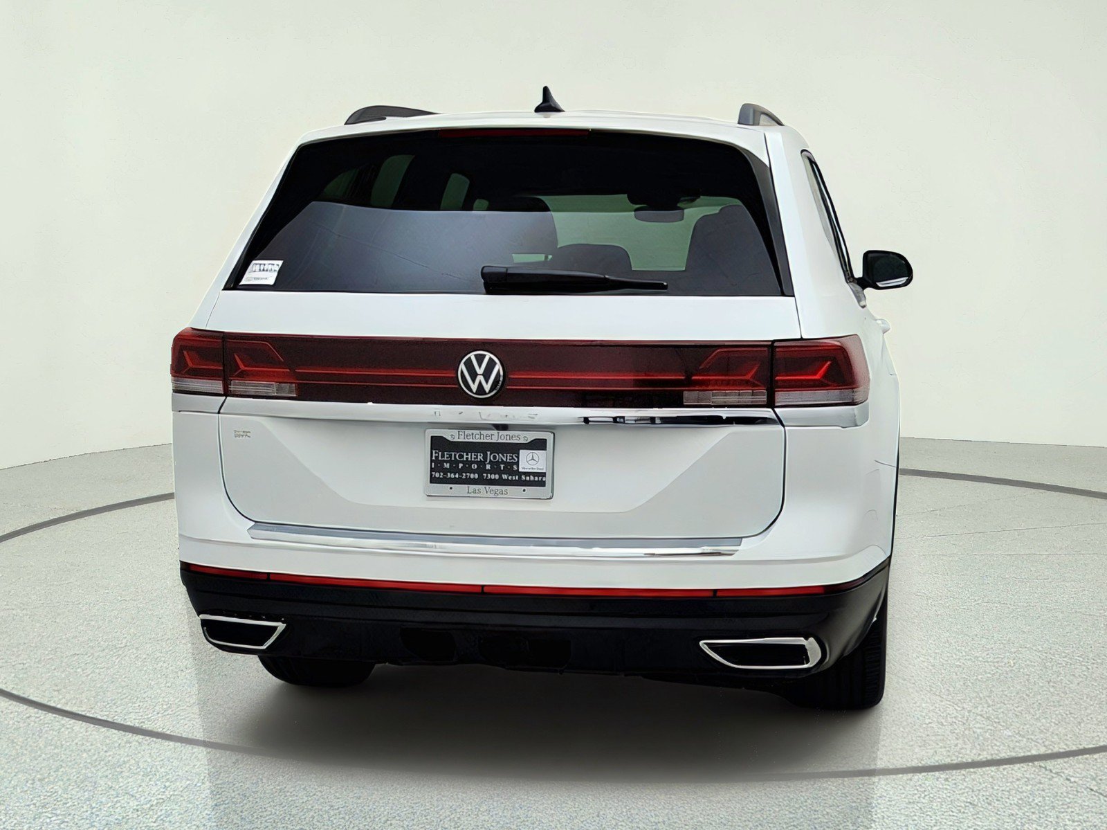 Used 2024 Volkswagen Atlas SE w/ Panoramic Sunroof Package FWD image 10