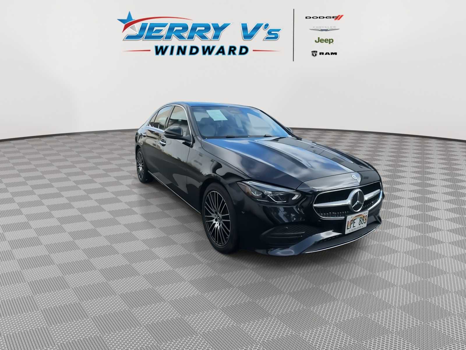 Used 2024 Mercedes-Benz C 300 4MATIC Sedan image 2