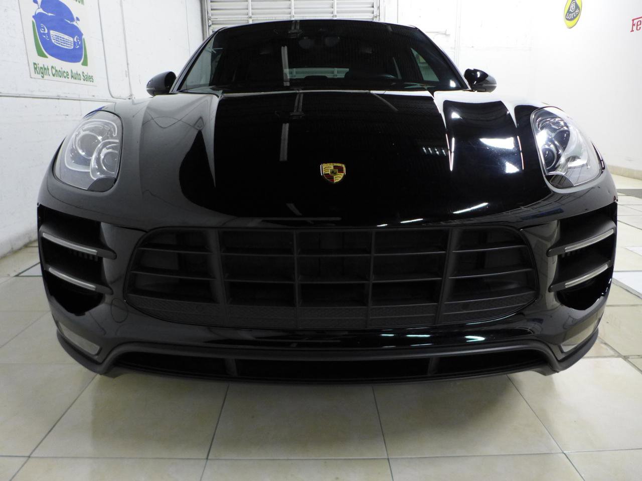 Used 2017 Porsche Macan Turbo AWD/4WD image 10