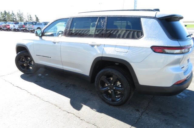 New 2026 Jeep Grand Cherokee L Limited AWD/4WD image 7