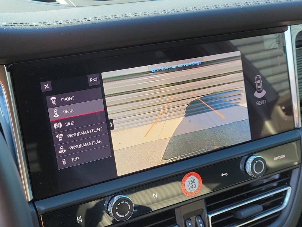 Certified 2025 Porsche Macan Turbo image 31