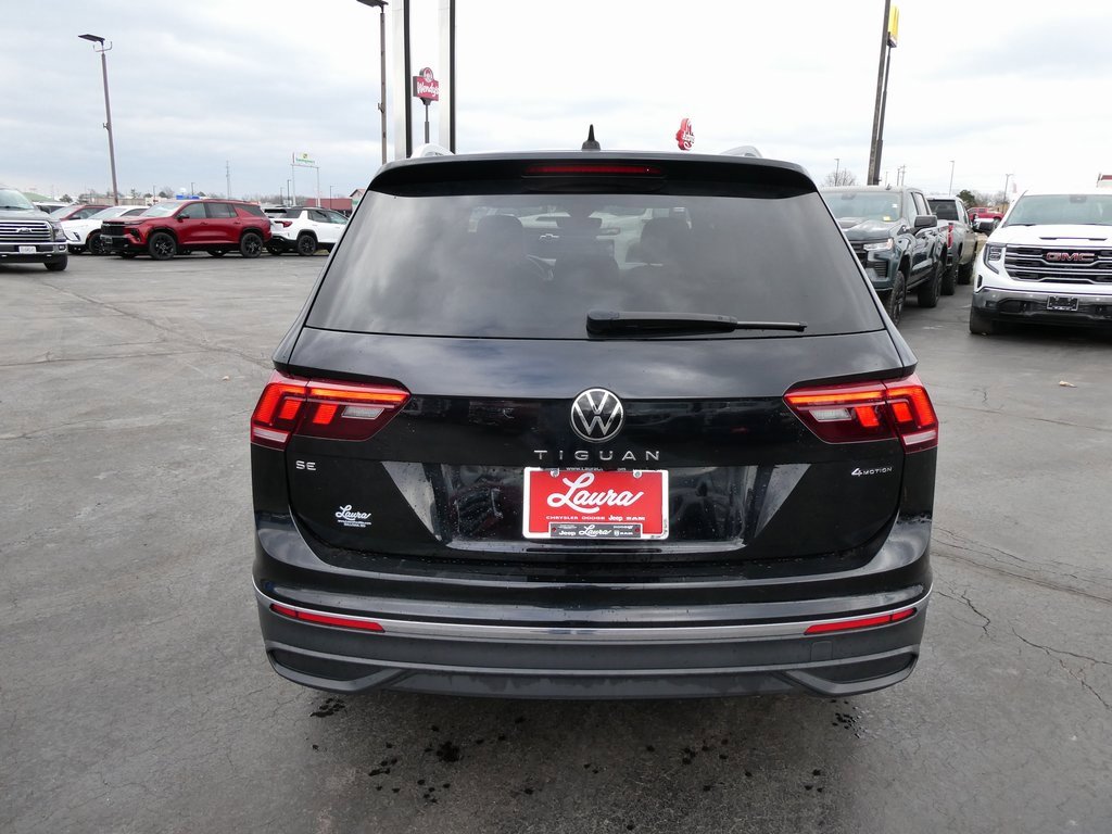 Used 2022 Volkswagen Tiguan SE w/ Panoramic Sunroof Package image 6