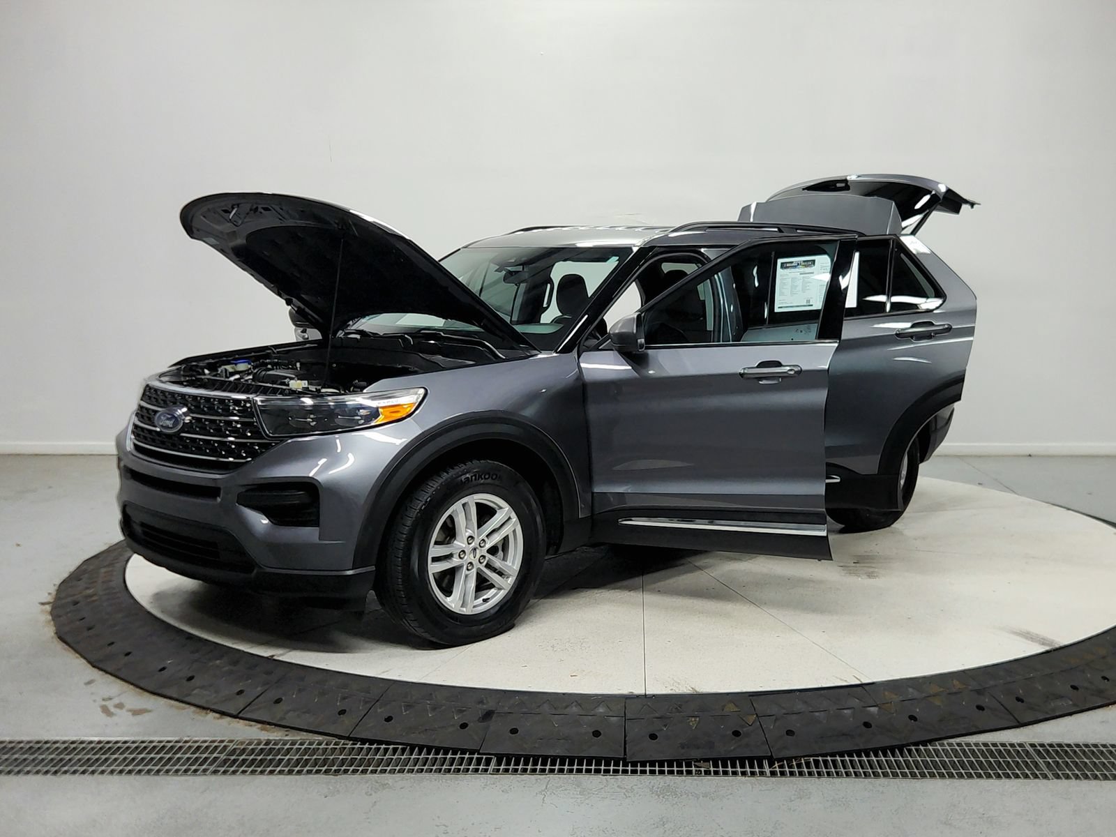 Used 2022 Ford Explorer XLT RWD image 12