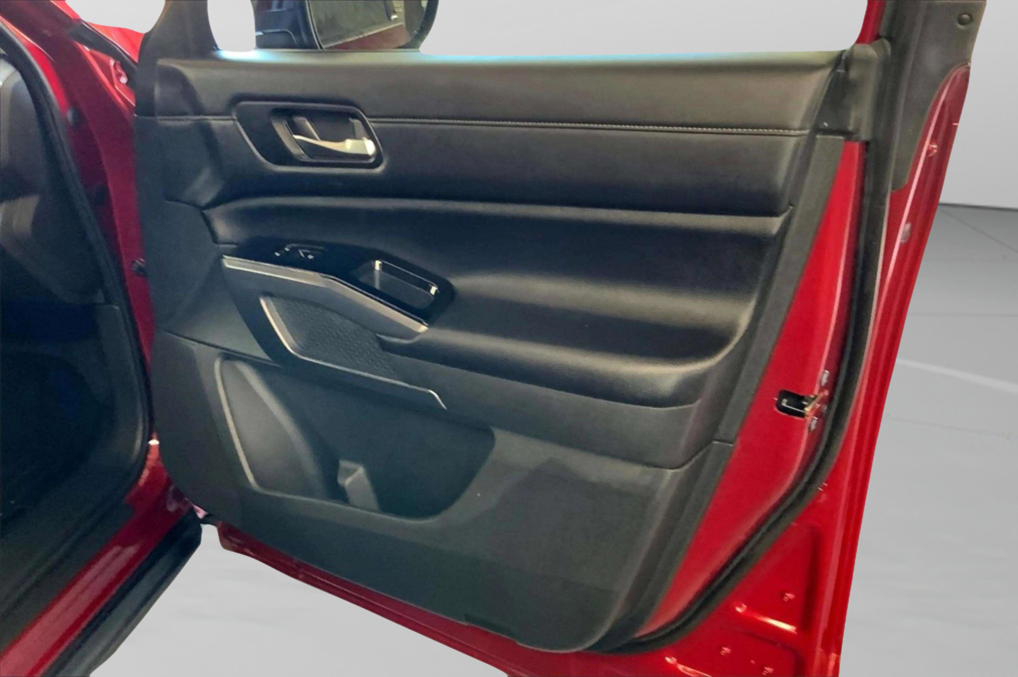 Used 2023 Nissan Pathfinder SL image 16