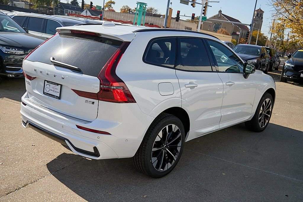 New 2026 Volvo XC60 B5 Plus w/ Protection Package Premier image 9