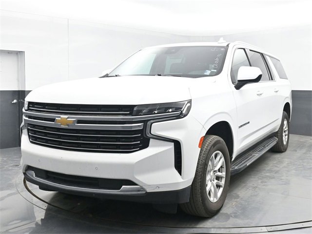 Used 2024 Chevrolet Suburban LT image 16