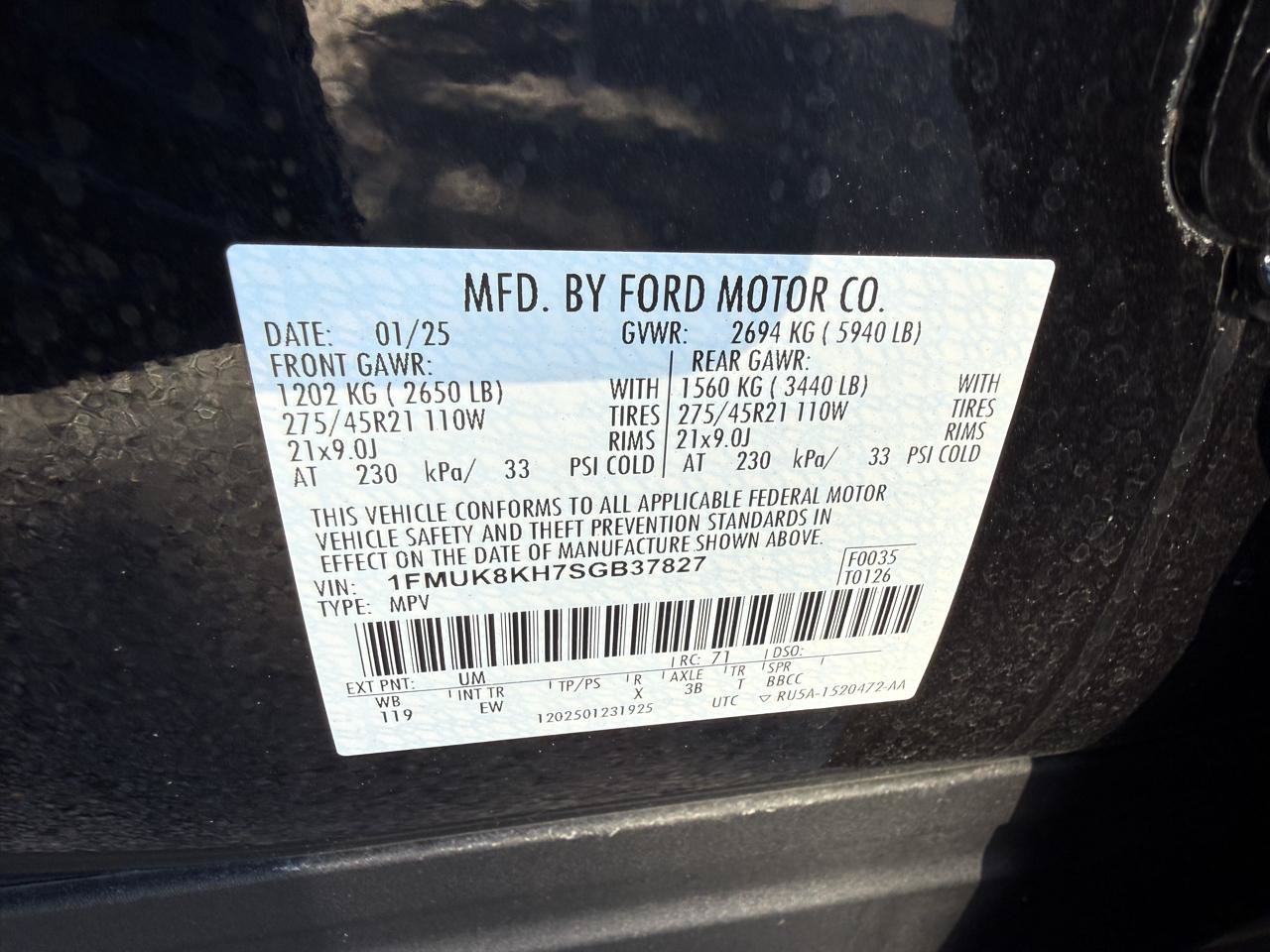 Used 2025 Ford Explorer ST-Line w/ ST-Line Street Pack AWD/4WD image 15