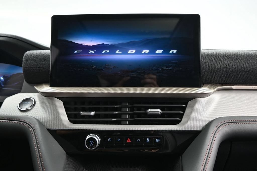 New 2025 Ford Explorer Active w/ Active Comfort Package AWD/4WD image 20