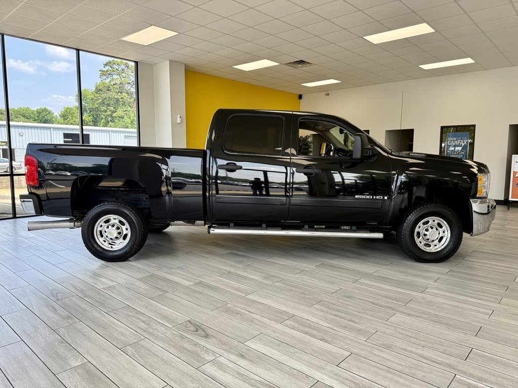 Used 2007 Chevrolet Silverado 2500 LT w/ EZ-Lift Tailgate Package image 5