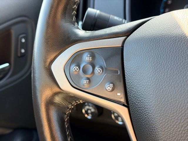 Used 2022 Chevrolet Colorado Z71 w/ Z71 Midnight Edition image 11