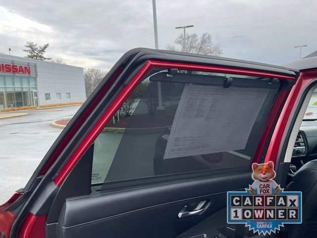 Used 2022 Nissan Pathfinder SL image 18