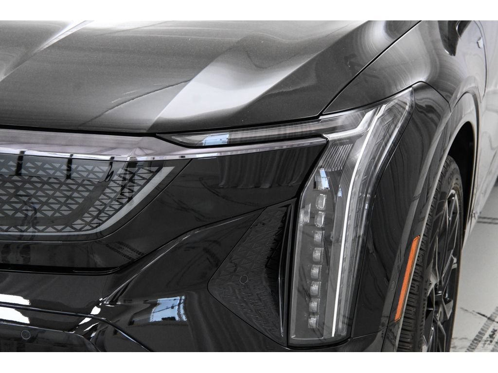 New 2026 Cadillac Optiq V w/ Carbon Fiber Package AWD/4WD image 9