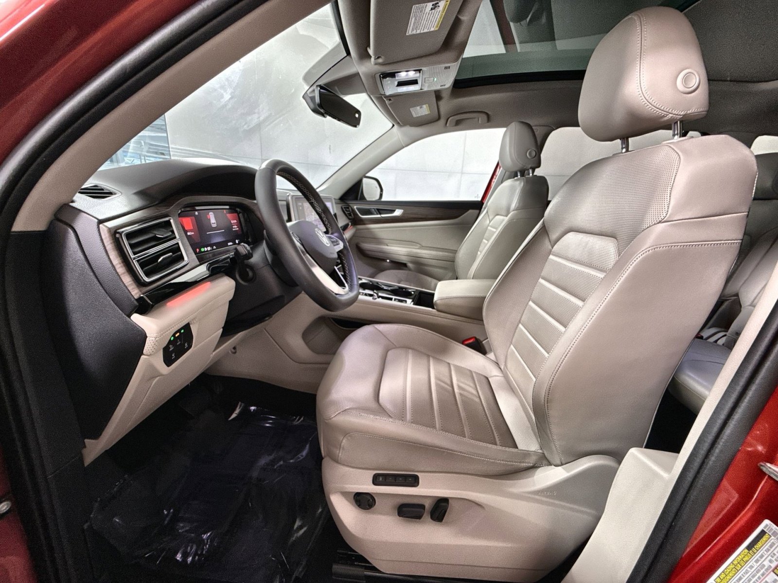Used 2024 Volkswagen Atlas SEL image 13