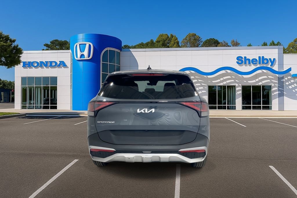 Used 2024 Kia Sportage LX image 7