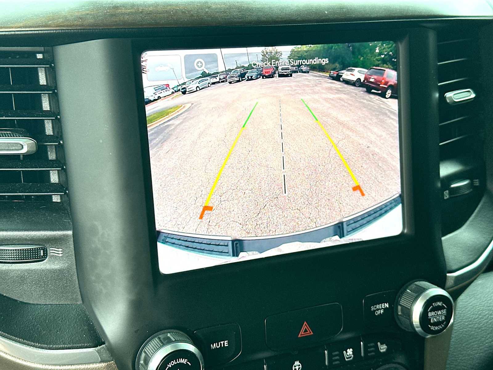 Used 2022 RAM 1500 Laramie AWD/4WD image 19
