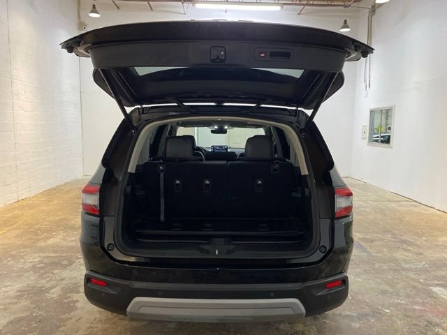 Used 2025 Honda Pilot EX-L image 9