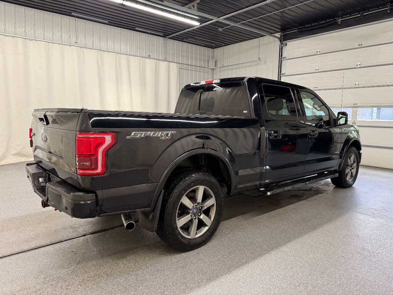 Used 2017 Ford F150 Lariat w/ Equipment Group 501A Mid AWD/4WD image 4