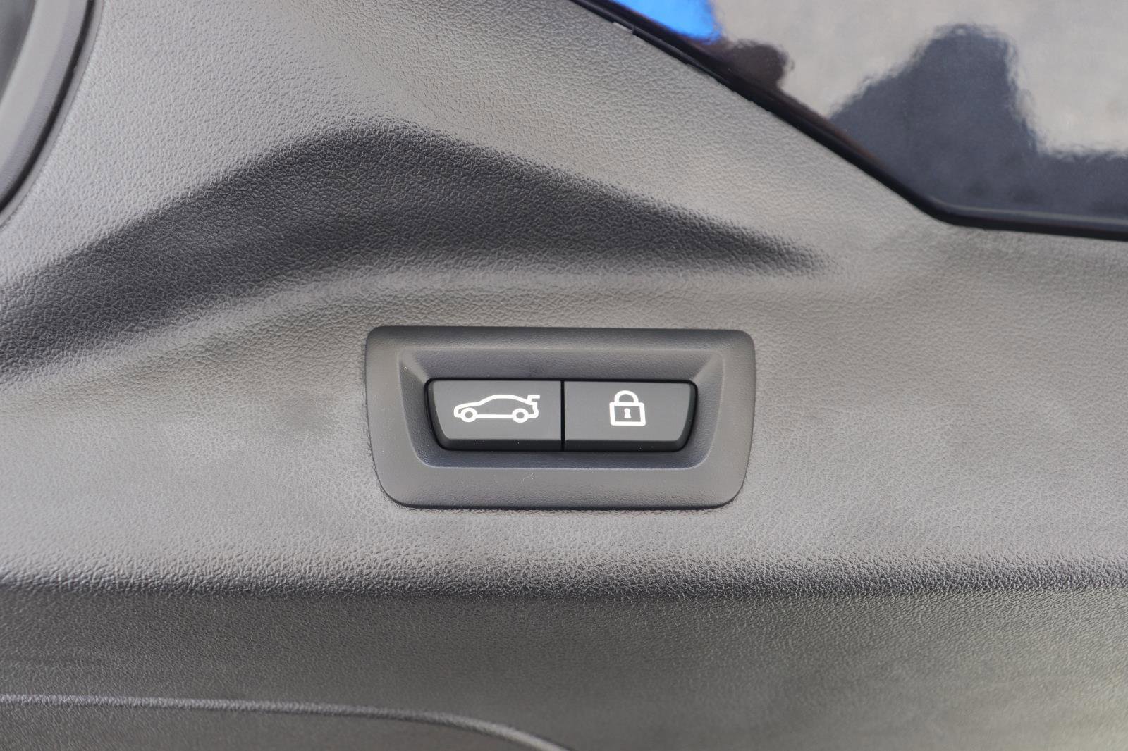 Used 2023 BMW X7 xDrive40i w/ Premium Package image 19
