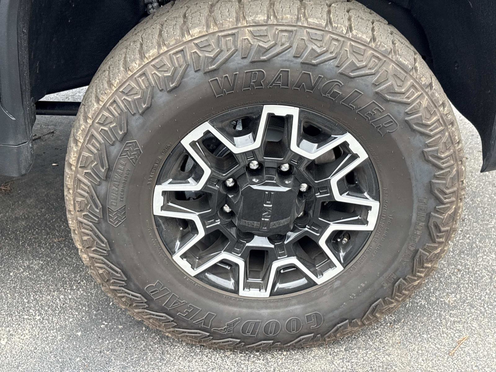 Used 2026 GMC Sierra 2500 AT4X AWD/4WD image 10