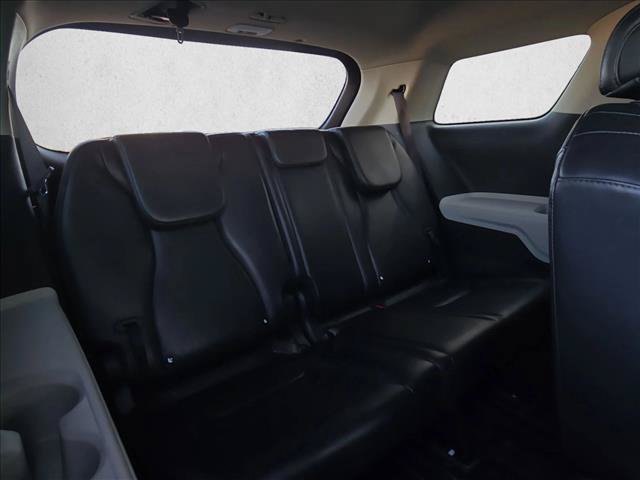 Used 2022 Kia Carnival LX FWD image 17