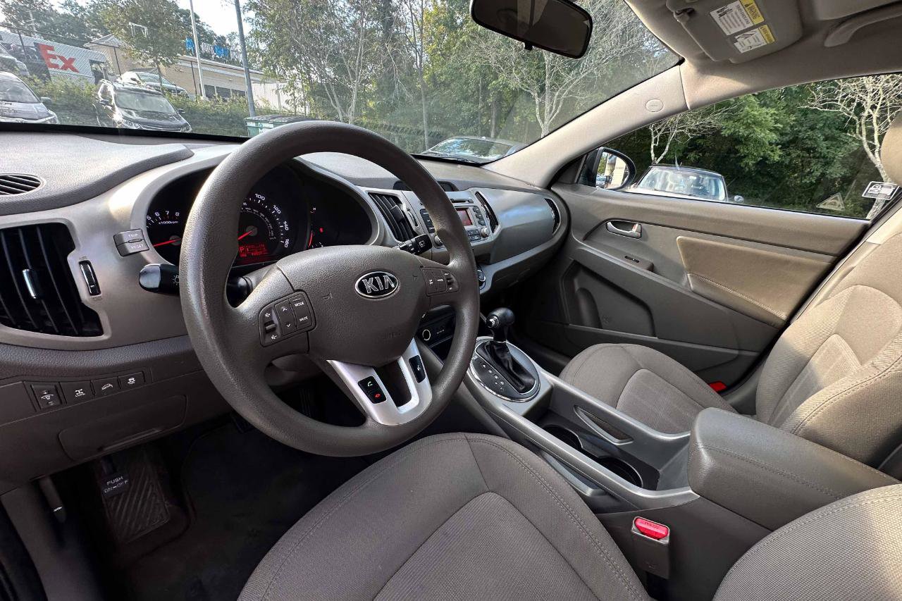 Used 2013 Kia Sportage LX AWD/4WD image 16