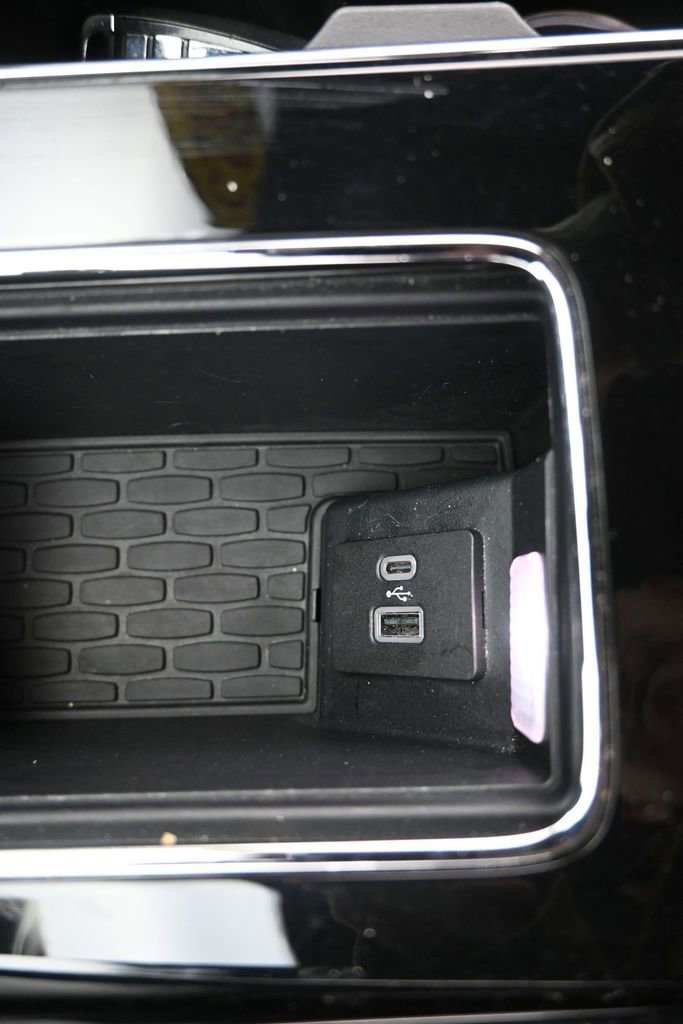 Used 2023 Lincoln Aviator Black Label w/ Jet Package image 31