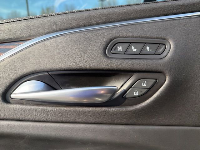 Used 2023 Cadillac Escalade Premium Luxury image 14