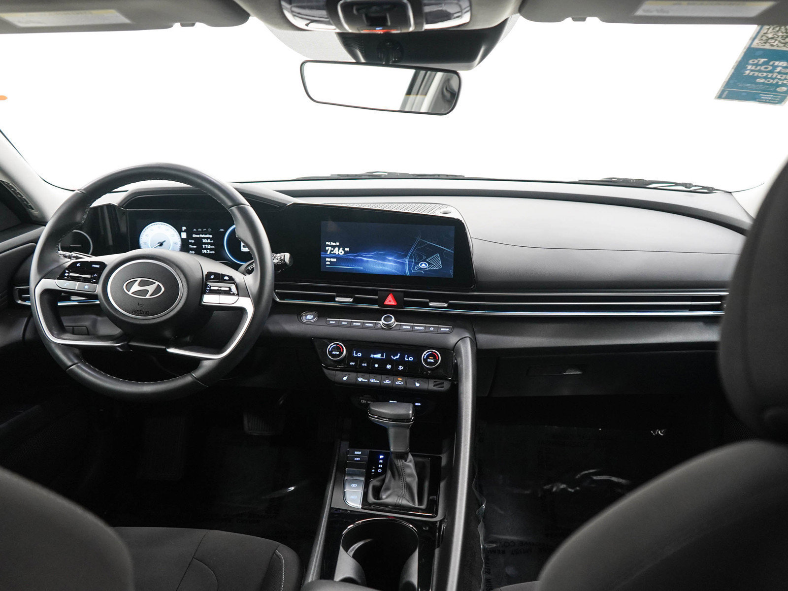 Used 2025 Hyundai Elantra SEL FWD image 13