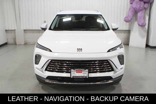 Used 2024 Buick Envision Preferred AWD/4WD image 2
