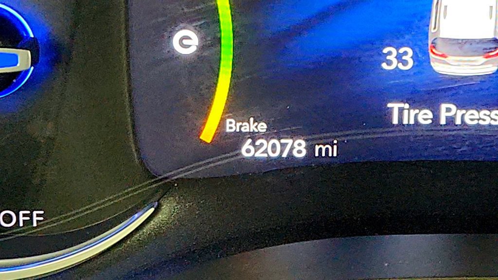 Used 2020 Chrysler Pacifica Touring-L w/ S Appearance Package image 15