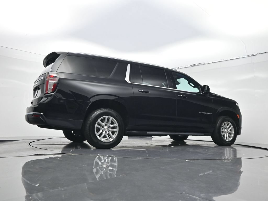 Used 2024 Chevrolet Suburban LT AWD/4WD image 24