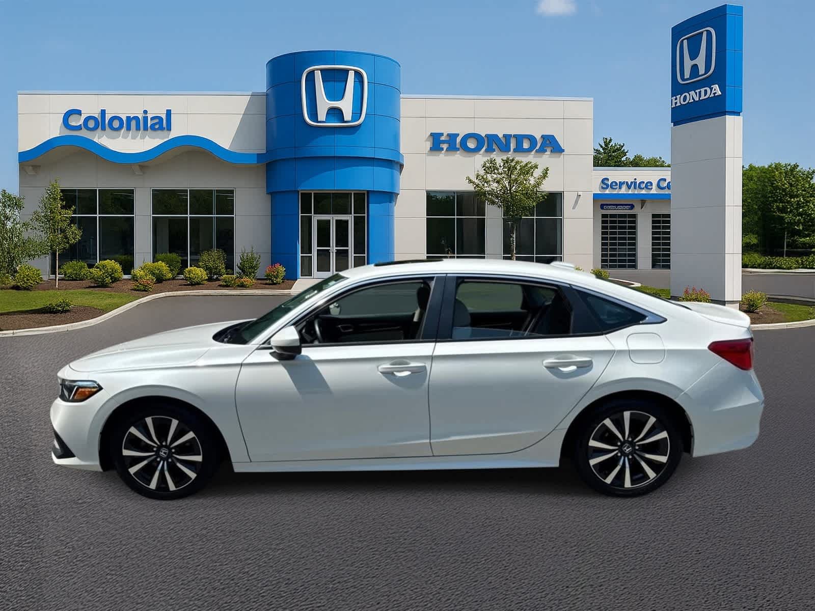 Used 2023 Honda Civic EX image 3