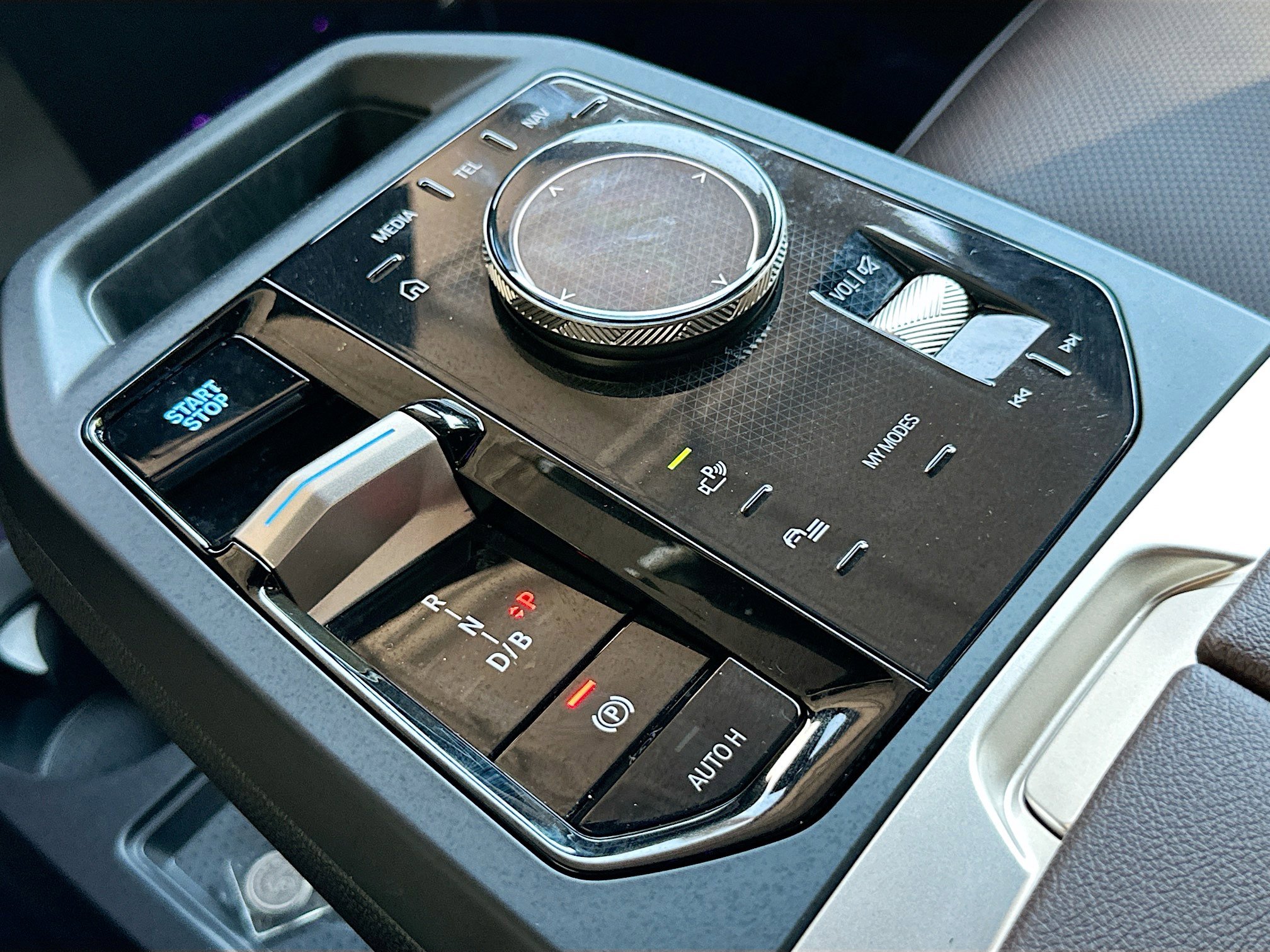 Used 2026 BMW iX xDrive60 image 17