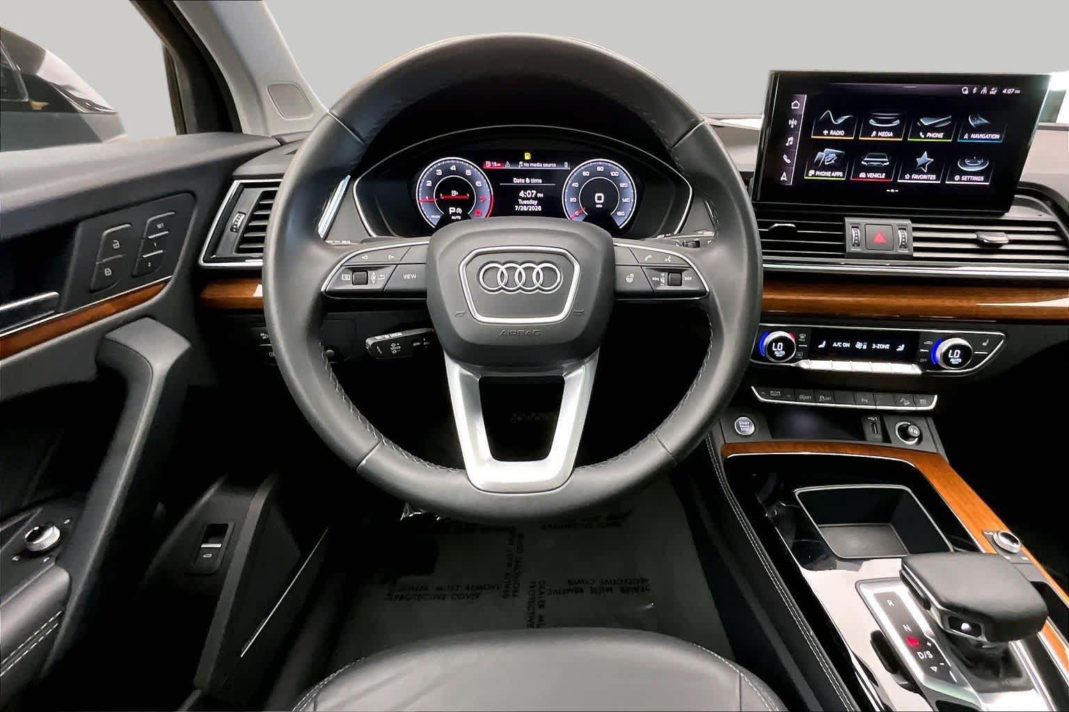 Used 2023 Audi Q5 2.0T Premium Plus w/ Premium Plus Package AWD/4WD image 6