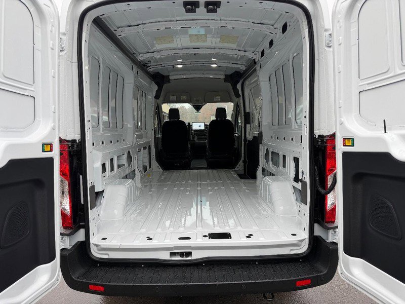 New 2026 Ford Transit 250 148 Medium Roof RWD image 7