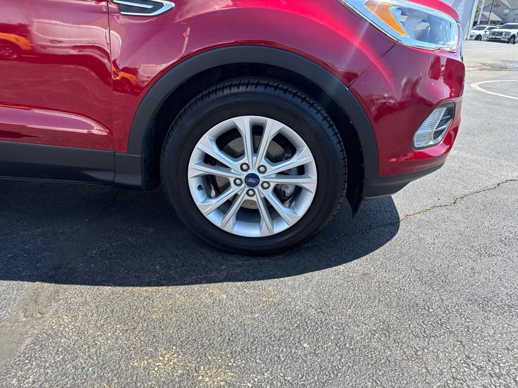 Used 2019 Ford Escape SE FWD image 45