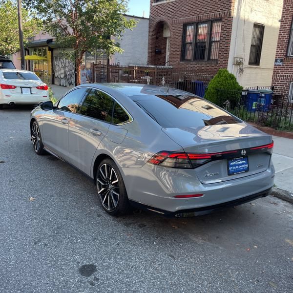 Used 2023 Honda Accord Touring image 12