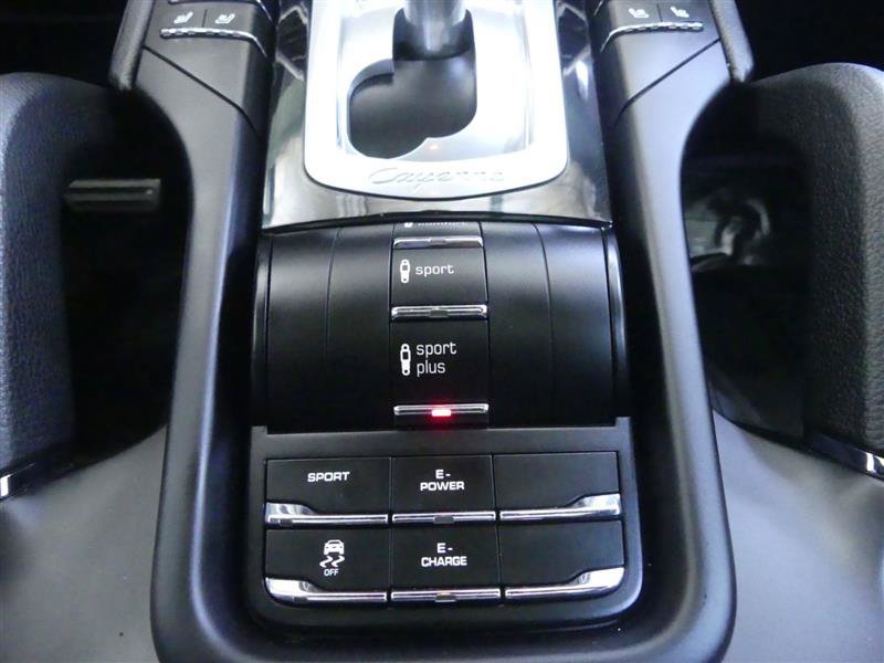 Used 2017 Porsche Cayenne S Platinum w/ Premium Package Plus (Pjy) AWD/4WD image 15