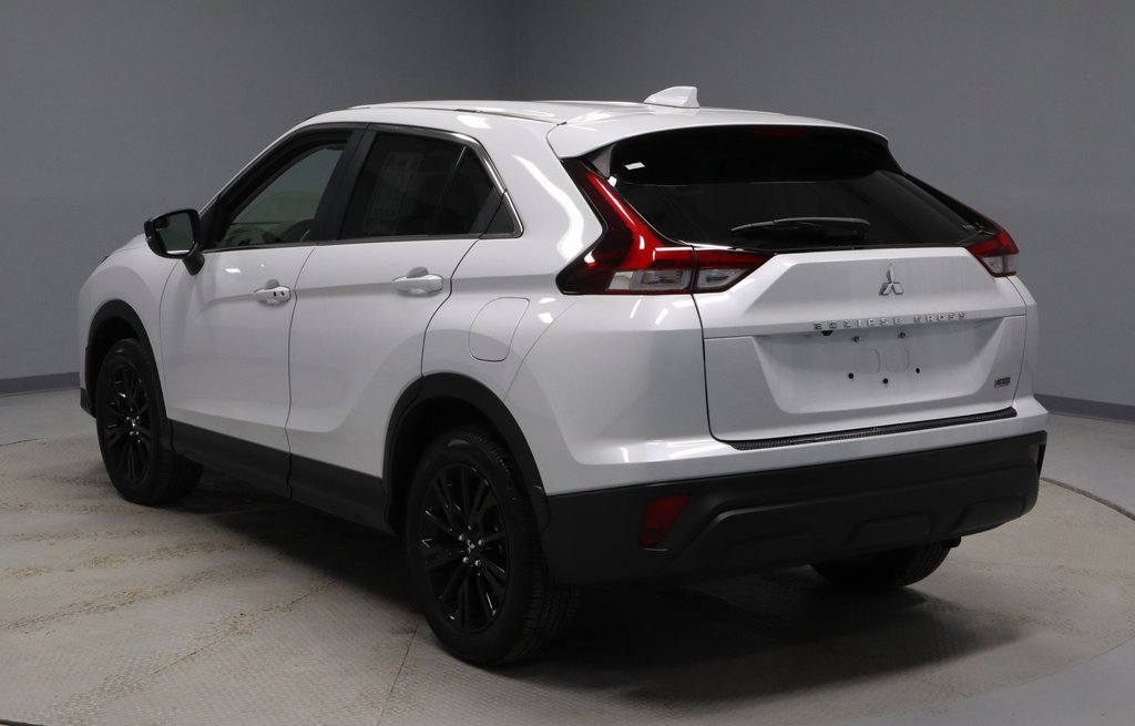 Used 2024 Mitsubishi Eclipse Cross LE image 9