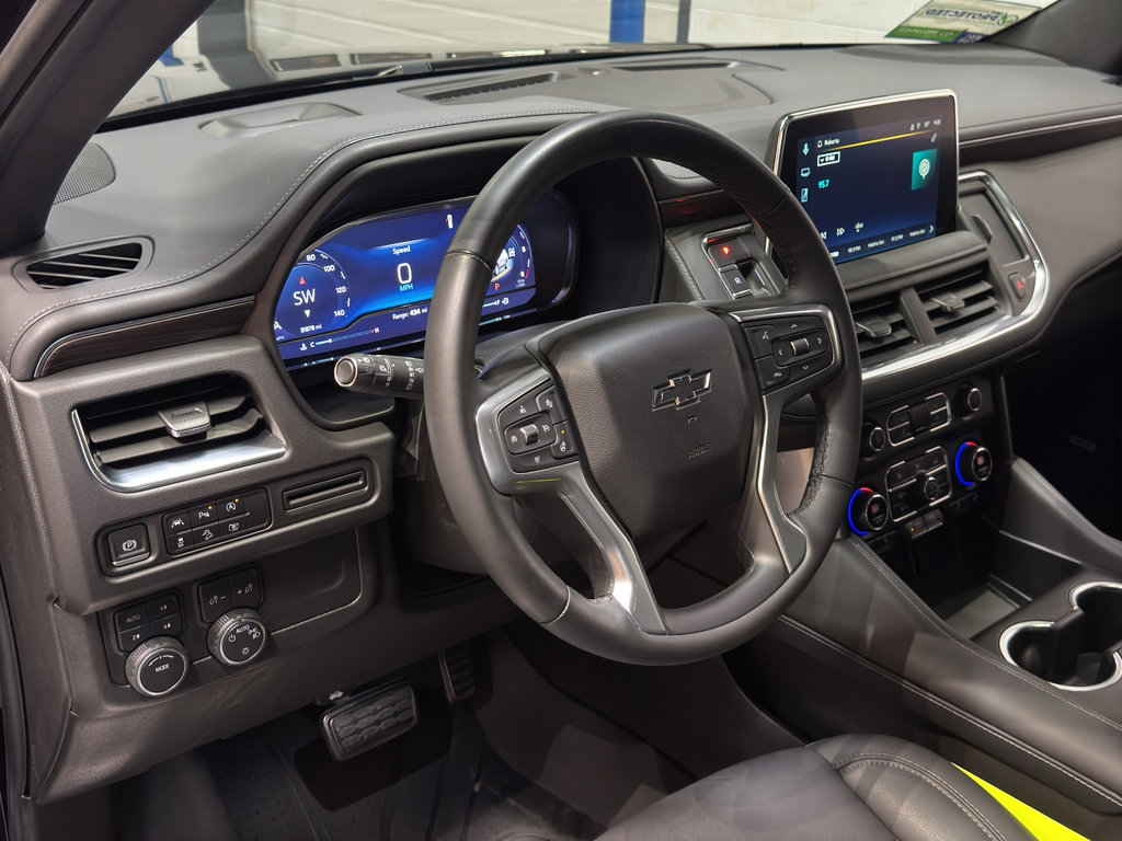 Used 2024 Chevrolet Suburban Z71 w/ Luxury Package AWD/4WD image 19