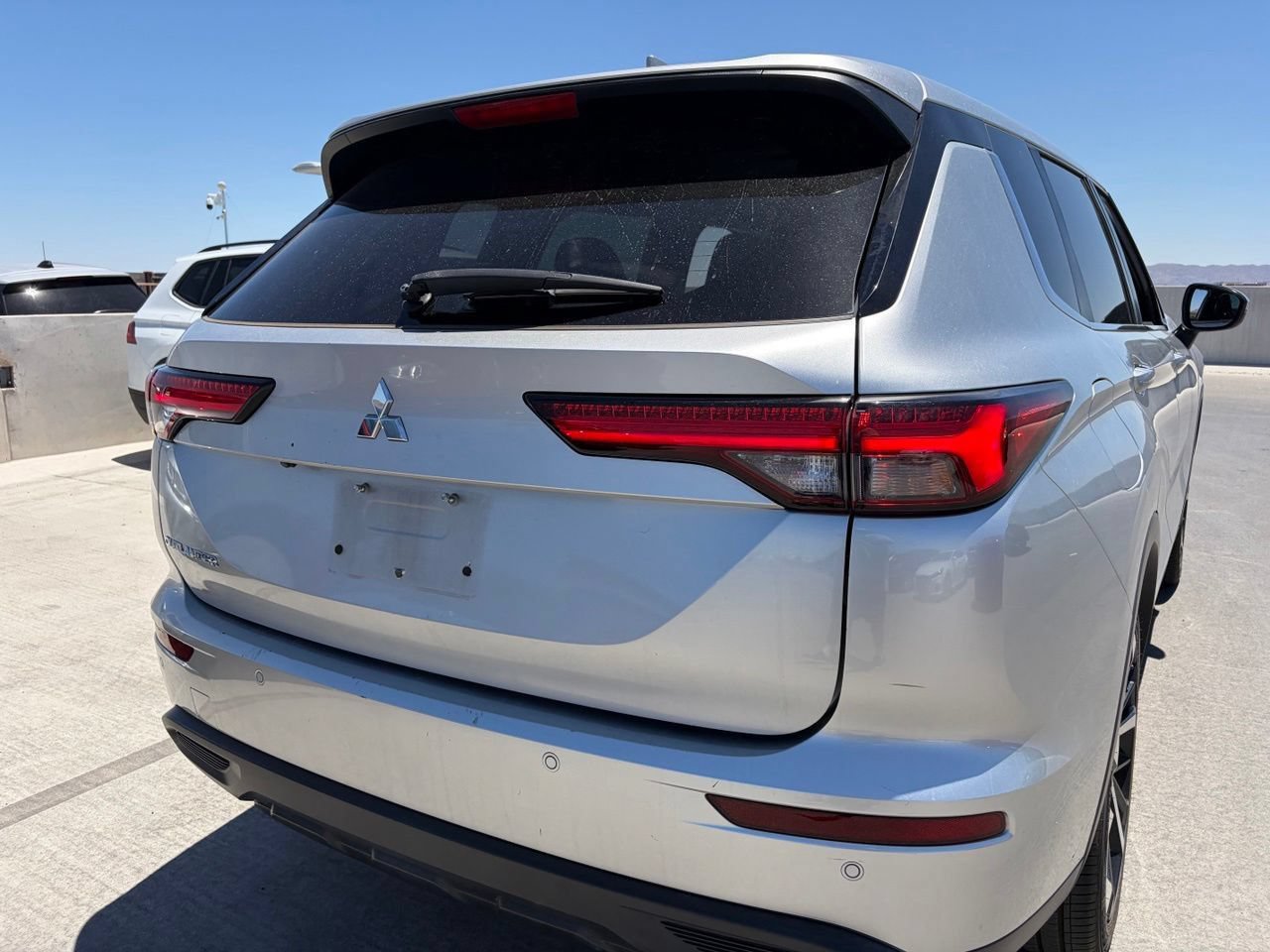 Used 2022 Mitsubishi Outlander ES FWD image 4