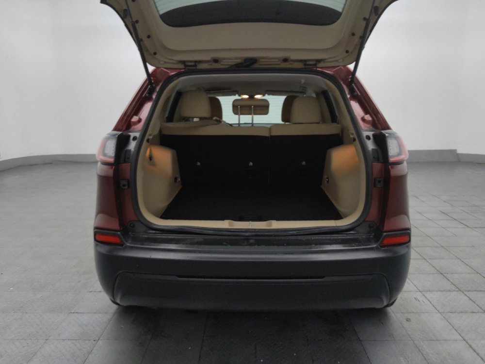 Used 2019 Jeep Cherokee Latitude w/ Popular Appearance Group FWD image 29
