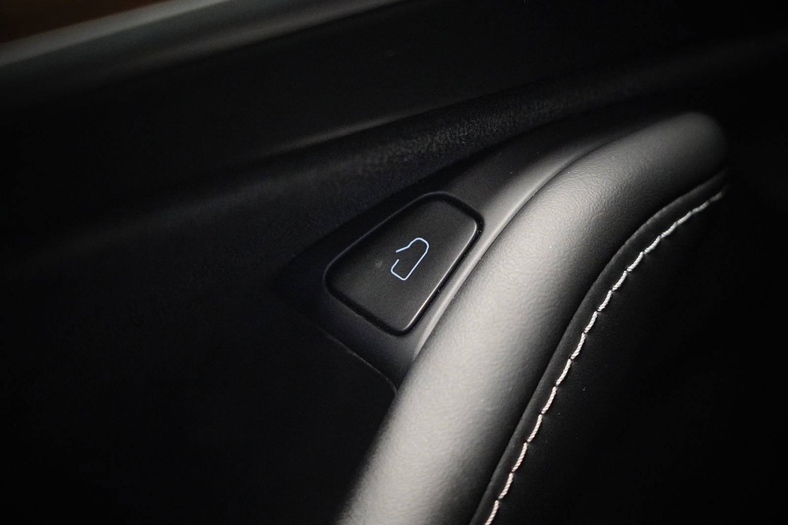 Used 2023 Tesla Model Y Performance AWD/4WD image 28