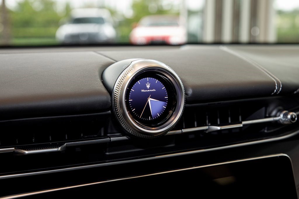 New 2025 Maserati Grecale GT image 21