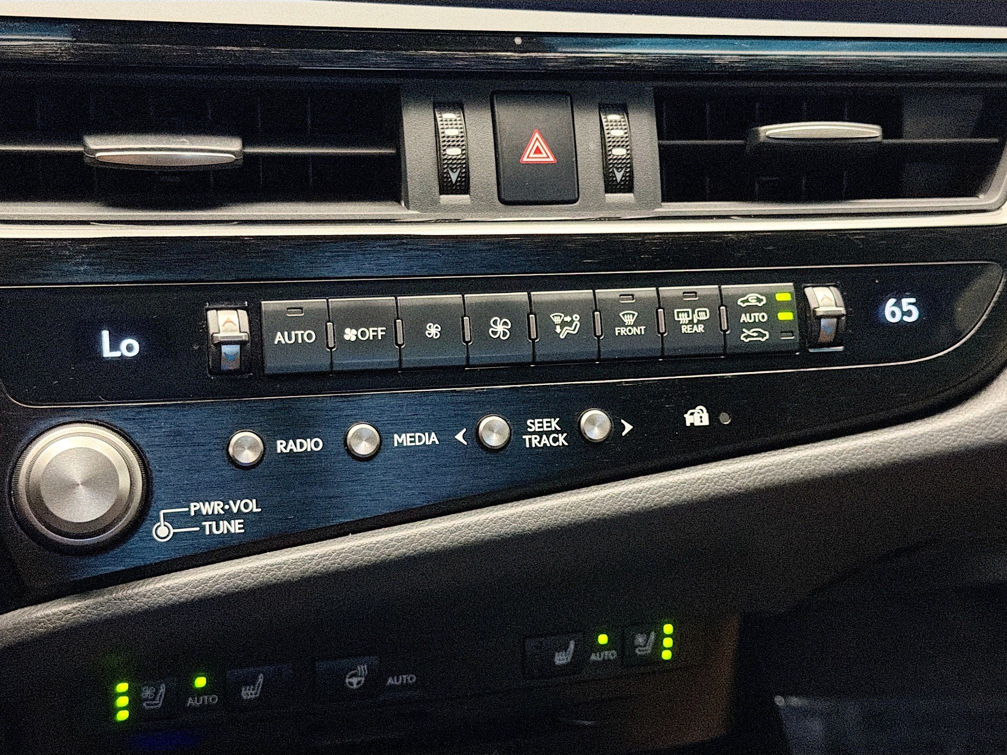 Used 2022 Lexus ES 300h w/ Premium Package FWD image 11