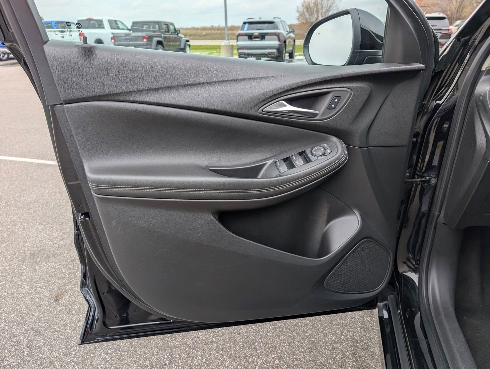 Certified 2024 Buick Encore GX Sport Touring image 7